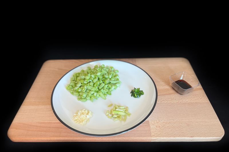 泰式香茅肉末炒豆角粒2.jpg